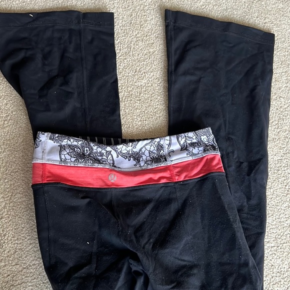 Vintage Lululemon flared leggings - Picture 2 of 3